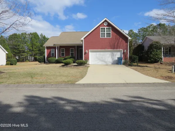 240 Roberts Pl, Carthage, NC 28327