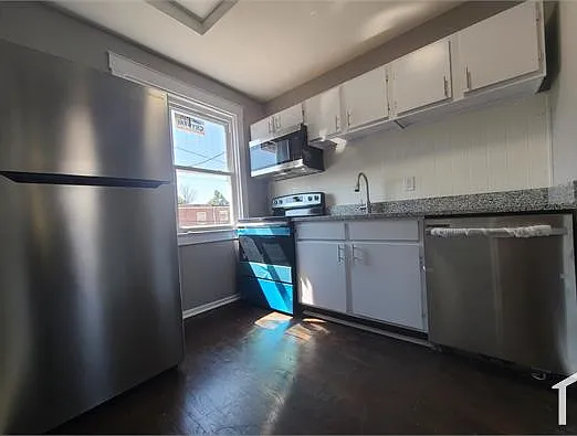 2 bed, 1000 sqft, $1,600 — Photo 2