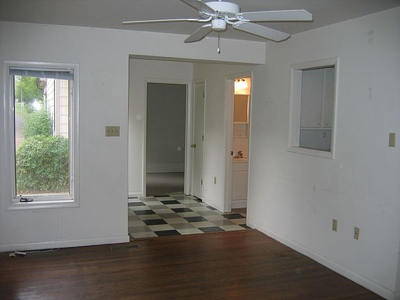 2nd image of 2312 Price Ave #B