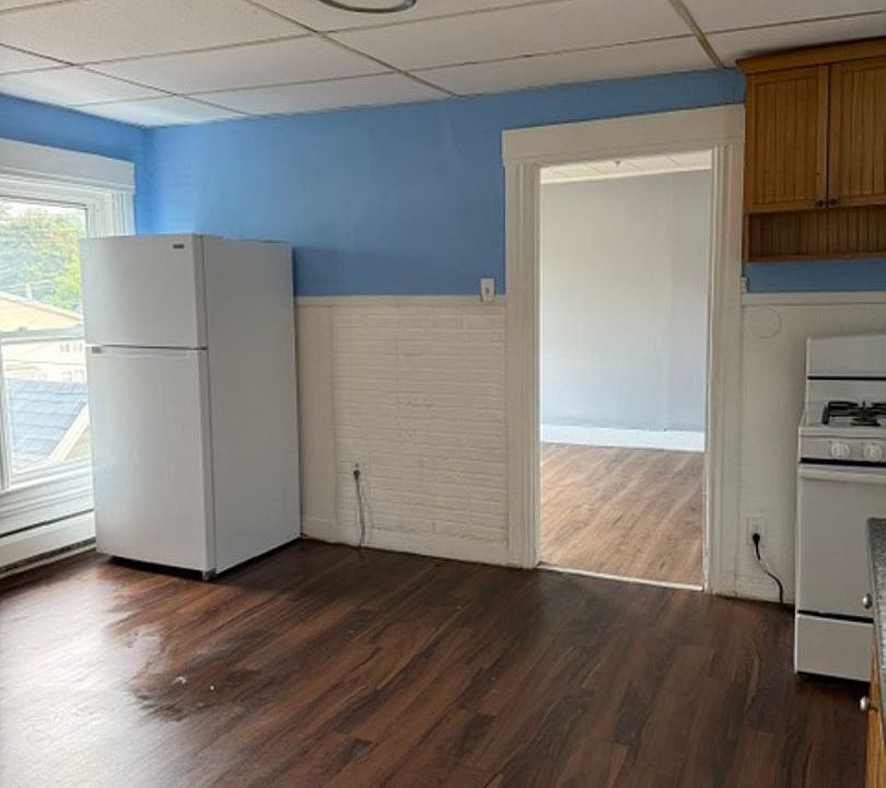 1st image of 492-494 Wilson St #494-3