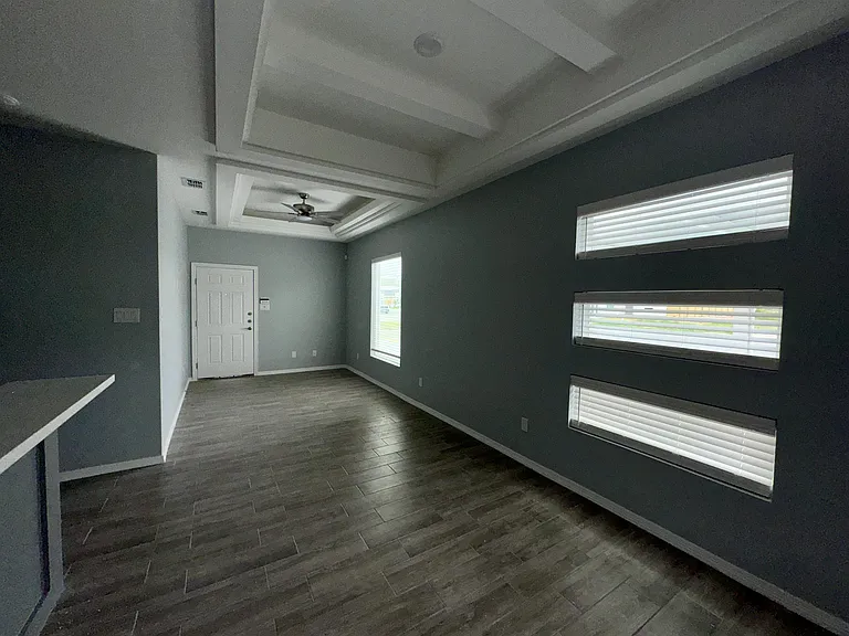 429 E Acacia Ave #1 — Photo 5