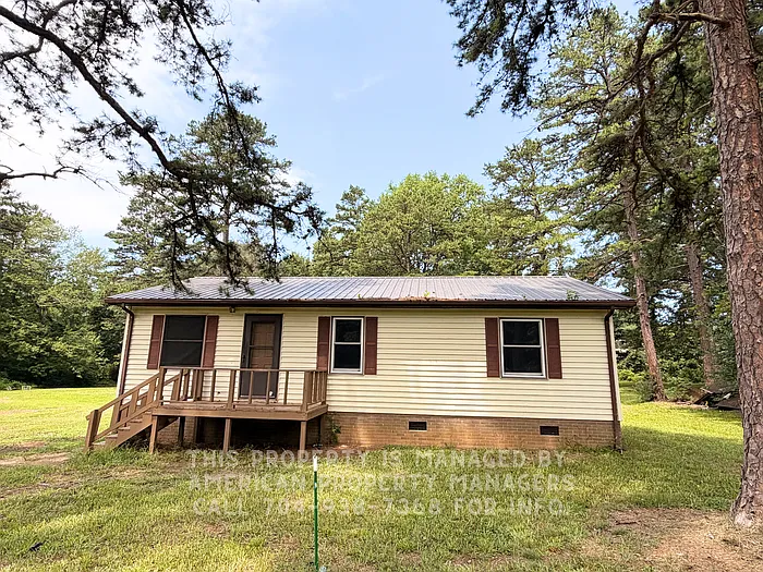 110 Eldon Ln
