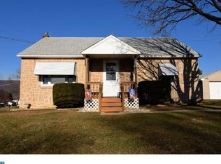 220 Clayton Ave, Hamburg, PA 19526