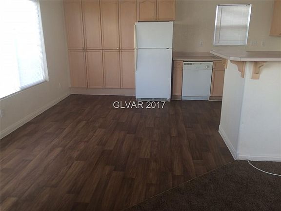 5th image of 8442 Clear Ave