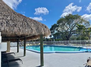 Hillcrest, Hollywood, FL 33021
