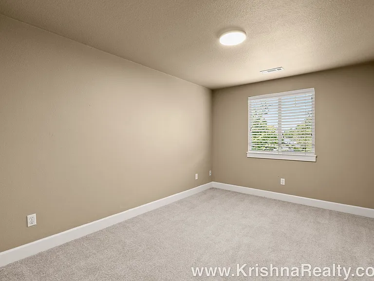 19405 SE 33rd St — Photo 18