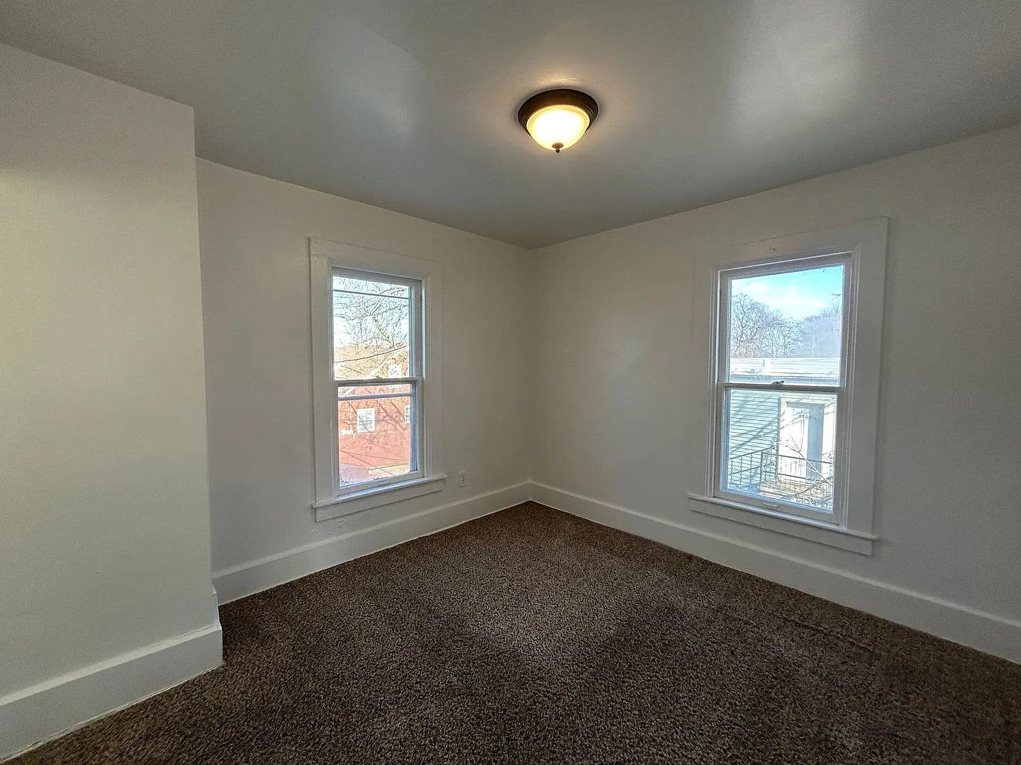 HM 1608 E 12th St - For Sale Chris McDaniel — Photo 2