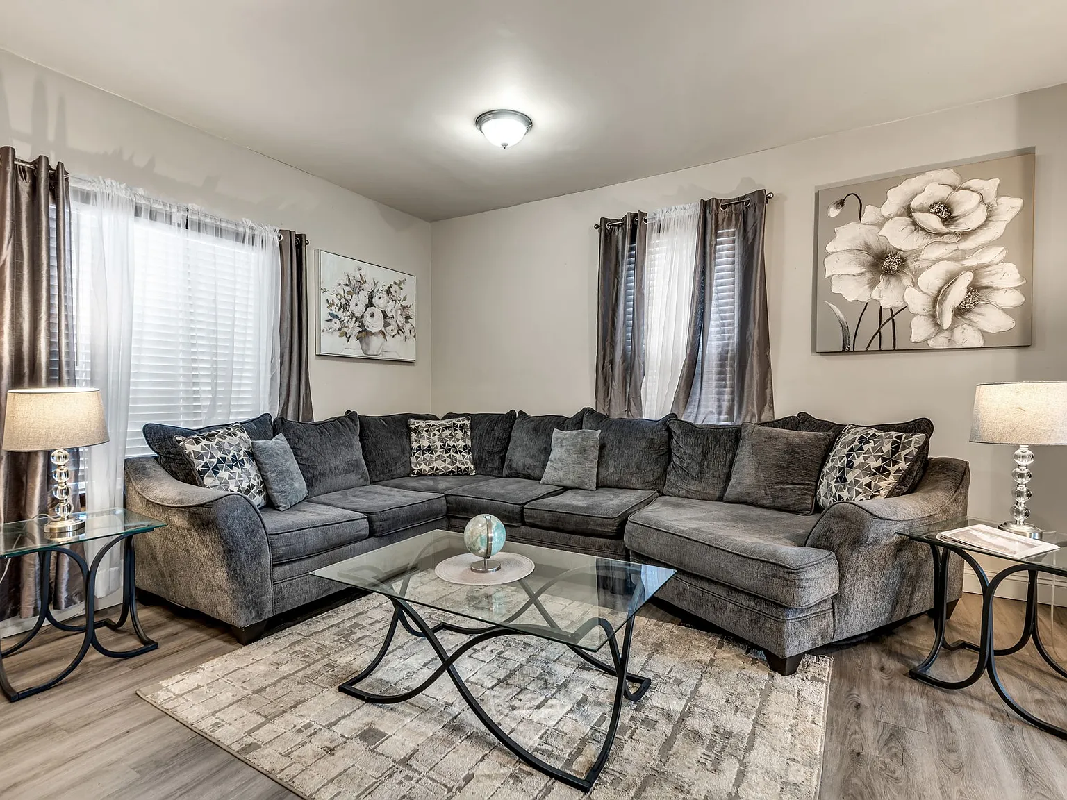 2 bed, 1300 sqft, $1,649 — Photo 1