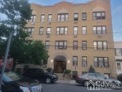 42 Van Wagenen Ave APT 17, Jersey City, NJ, 07306