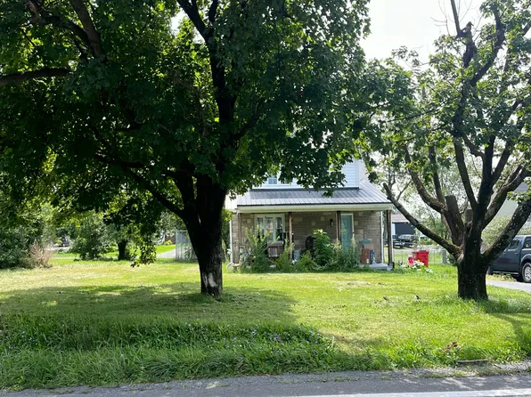 2744 Middleway Pike, Bunker Hill, WV 25413