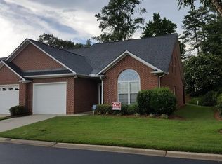 211 Dove Haven Dr, Simpsonville, SC 29681