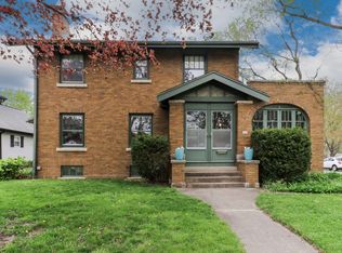 818 E Locust St, Bloomington, IL 61701