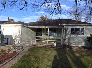 2388 Newark St, Aurora, CO 80010