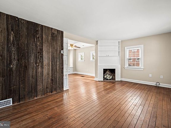 5th image of 104 S Five Points Rd