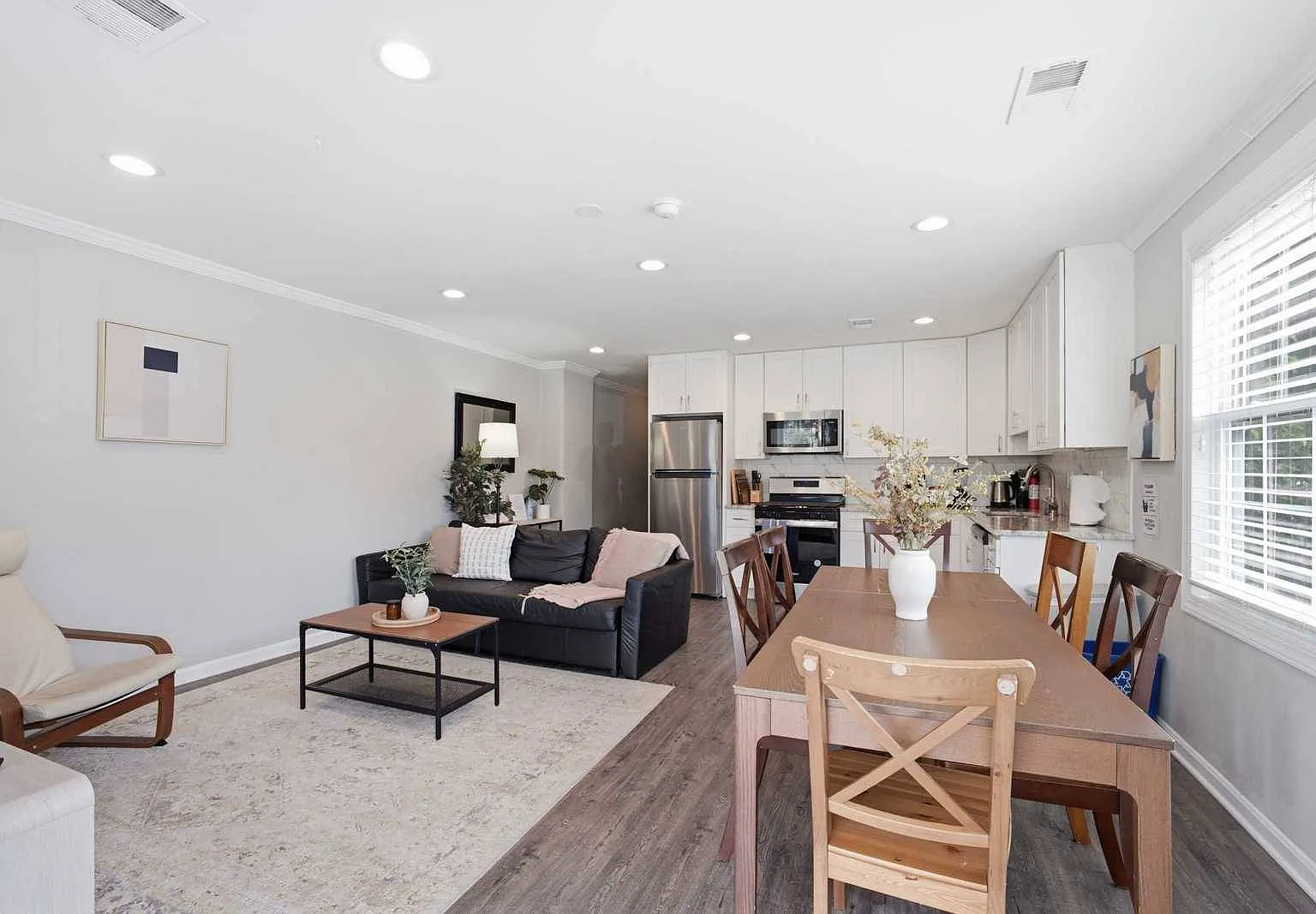 3 bed, 1477 sqft, $6,000 — Photo 4