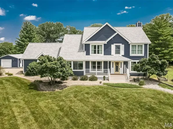 1930 Meadow Farm Ln, O'Fallon, MO 63366