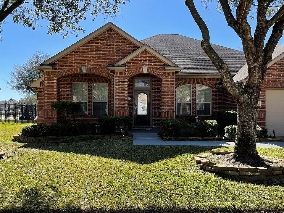 1st image of 19510 Stanton Lake Dr