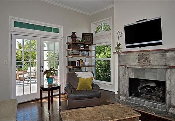3rd image of 4142 Herschel Ave APT 105
