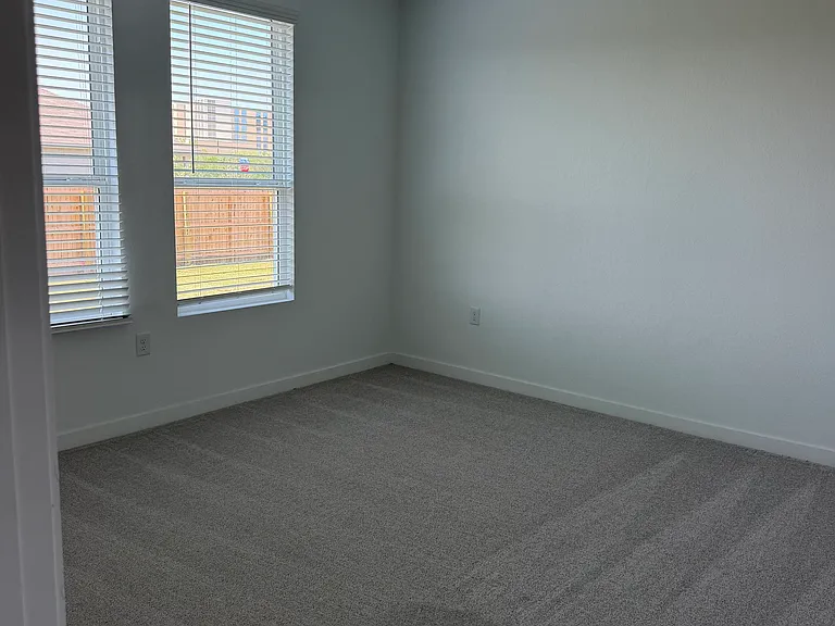 1446 Leticia Gln — Photo 20