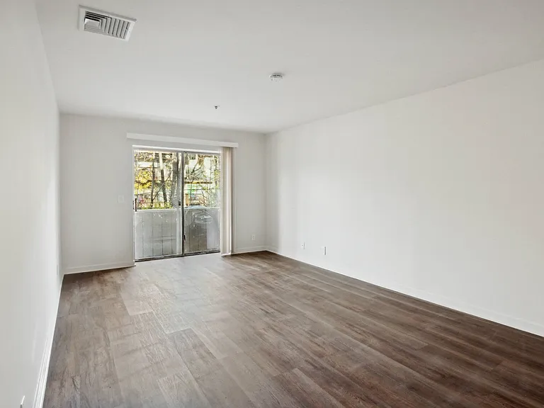 93 Richards — Photo 5