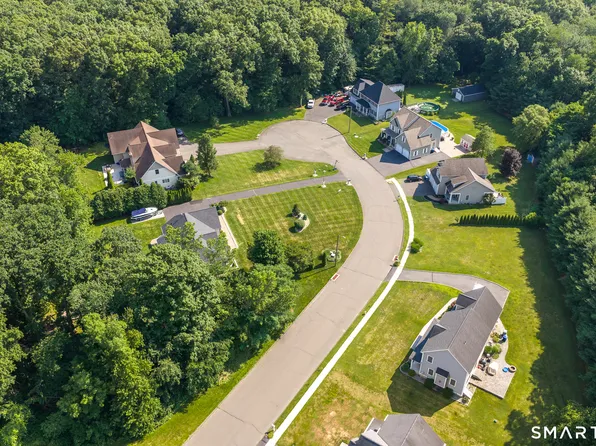 1 James Place, Plainville, CT 06062