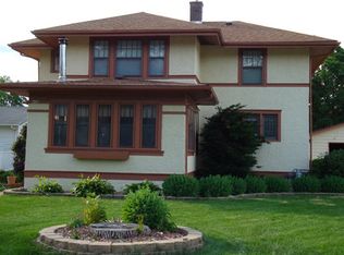 405 2nd St SE, State Center, IA 50247