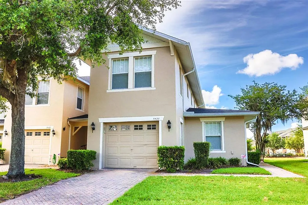 3 bed, 2.5 bath, 1790 sqft, $2,200 — Photo 3