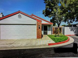 27 Town Square Pl, Oakland, CA 94603