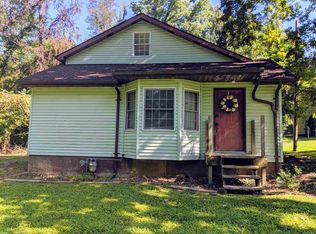 910 Radio Ave, Evansville, IN 47725