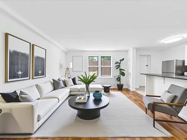 2630 Kingsbridge Terrace image 3 of 31
