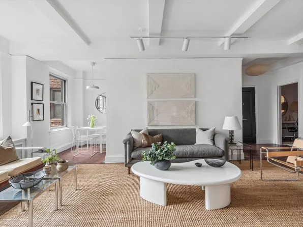 30 5th Avenue image 1 of 13