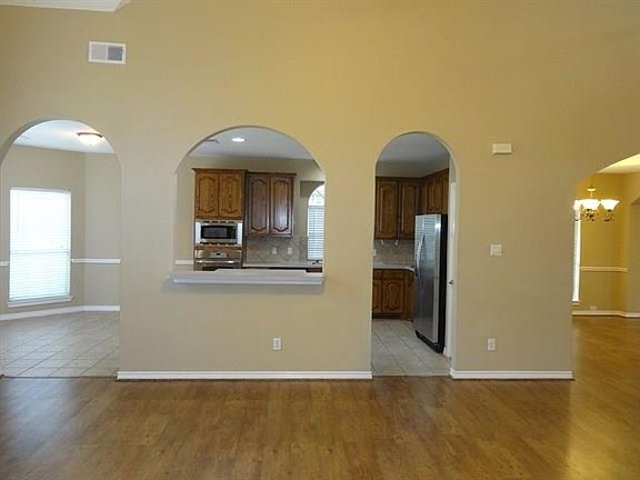 5th image of 3201 Dalhart Dr