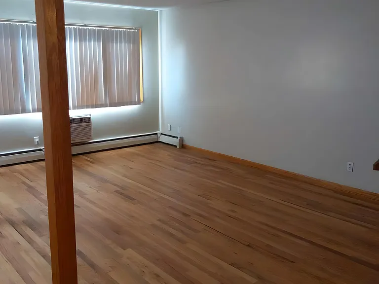 Twin Pines Apartments — Photo 25