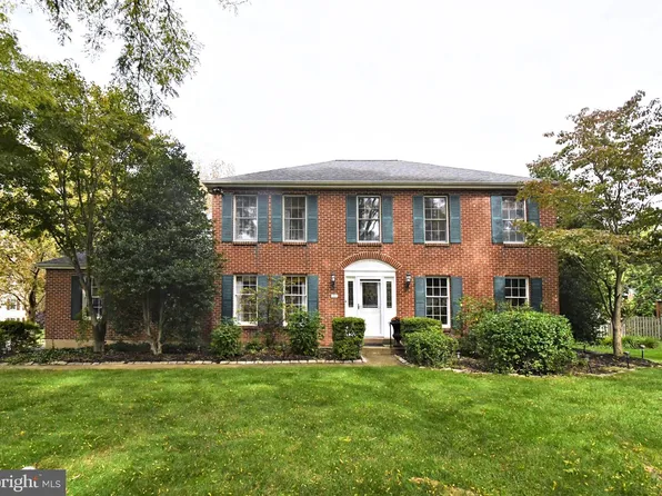 107 Fairview Dr, Lansdale, PA 19446
