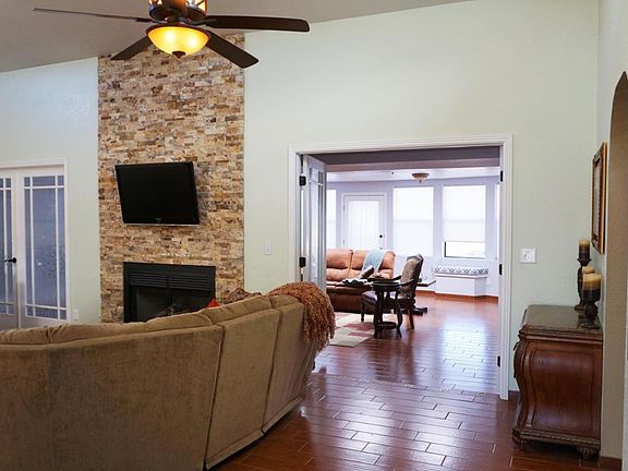 2nd image of 3723 Snead Dr