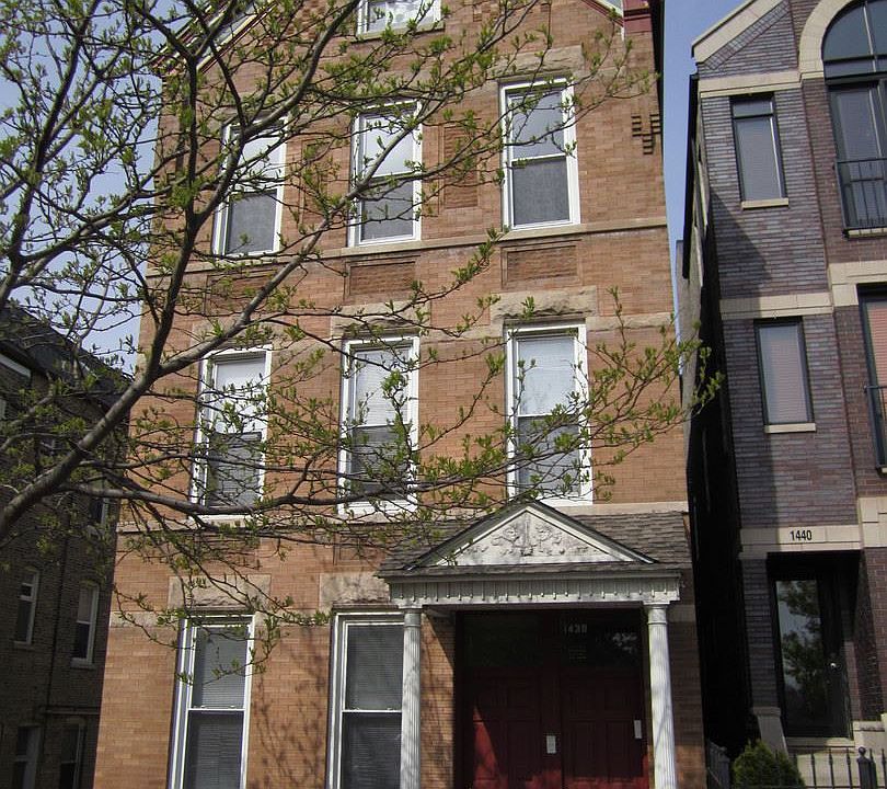 1st image of 1438 N Greenview Ave #1438 N.