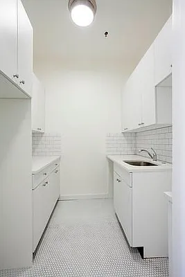 Rented by Mirador Real Estate | media 9