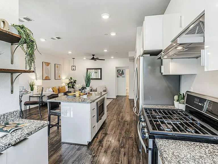 1833 Newbury Park Dr — Photo 10