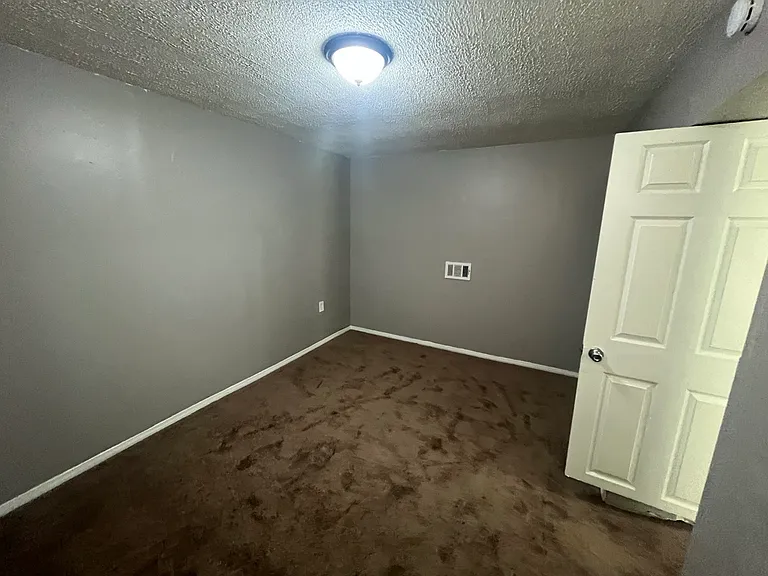 810 Montague Rd #3 — Photo 7