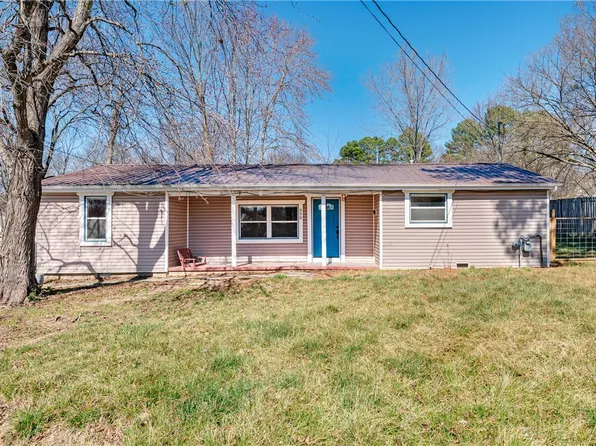 650 E McClinton St, Fayetteville, AR 72701