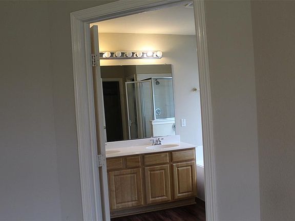 5th image of 4706 Ashbury Ln