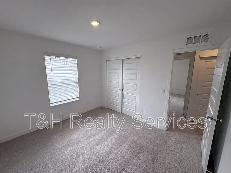 6831 Orchard Run Cir — Photo 17