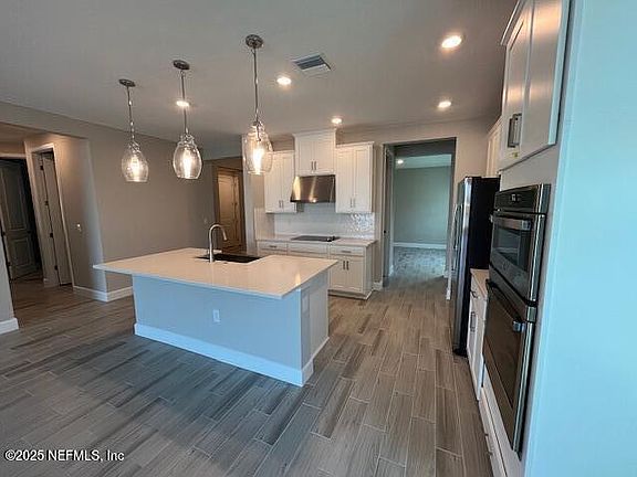 3rd image of 51 OCONEE Drive