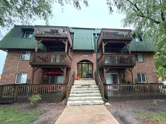 1985 Tall Oaks Dr #1A — Photo 1