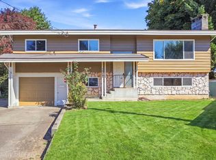 10128 Shamrock Dr, Chilliwack, BC V2P 5L4