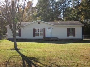 72 Pond Rd, Rocky Point, NC 28457