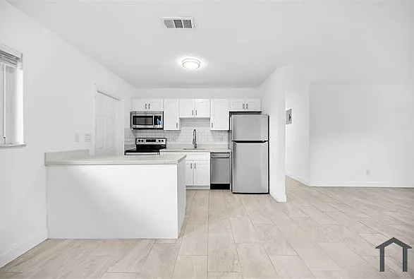 1400 NW 2nd Ave #B — Photo 6