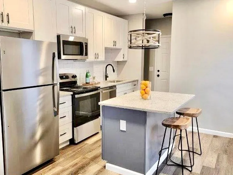 2102 Quail St #1 — Photo 4