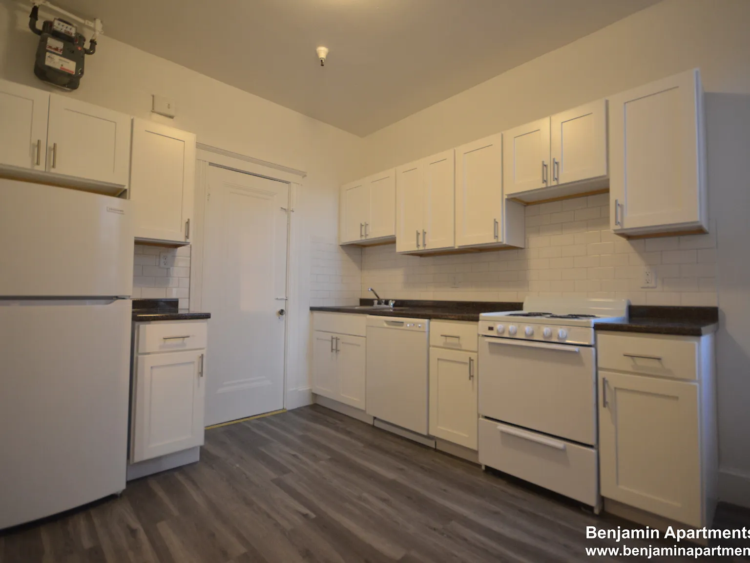 3 bed, $3,825 — Photo 3