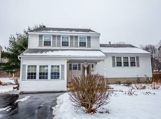 90 Jefferson Rd, Glenmont, NY 12077